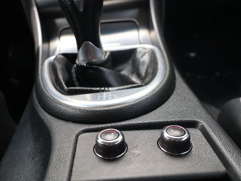 Used 2010 INFINITI G37 Sport w/ Navigation Pkg RWD image 32