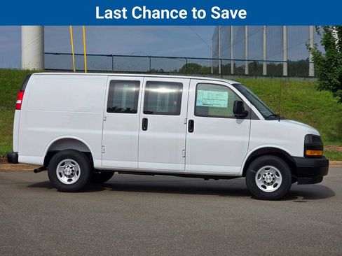 New 2025 Chevrolet Express 2500 w/ Driver Convenience Package RWD image 32