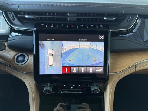 Used 2022 Jeep Grand Cherokee L Summit image 24