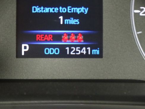 Used 2025 Toyota Corolla SE image 36