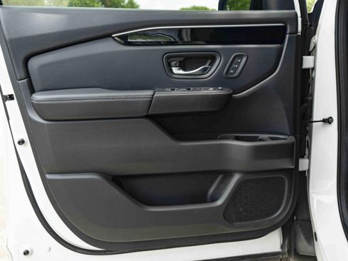 Used 2023 Honda Pilot EX-L image 37