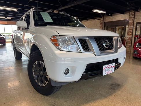 Used 2021 Nissan Frontier PRO-4X w/ Pro-4x Utility Package AWD/4WD image 1
