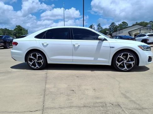 Used 2021 Volkswagen Passat 2.0T R-Line FWD image 2