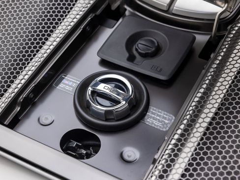 Used 2015 Porsche 918 Spyder AWD/4WD image 59