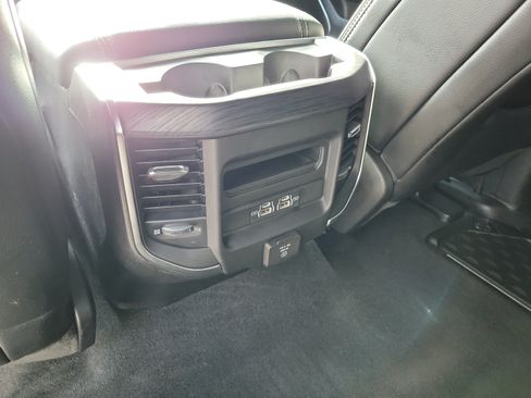 Used 2023 RAM 1500 Laramie AWD/4WD image 11