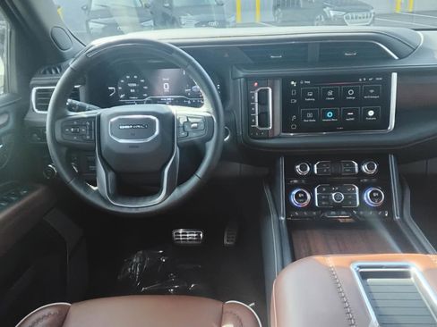 Used 2024 GMC Yukon Denali Ultimate image 22