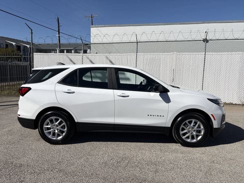 Used 2023 Chevrolet Equinox LS w/ Driver Confidence II Package image 22