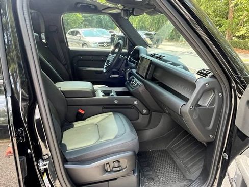 Certified 2025 Land Rover Defender 110 X AWD/4WD image 11