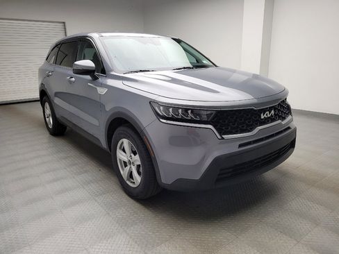 Used 2023 Kia Sorento LX FWD image 13