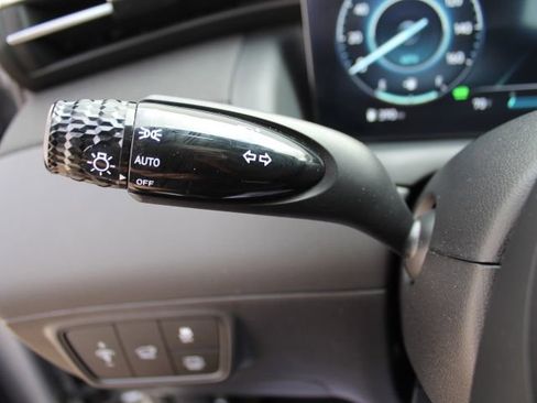 Used 2024 Hyundai Tucson Limited image 19