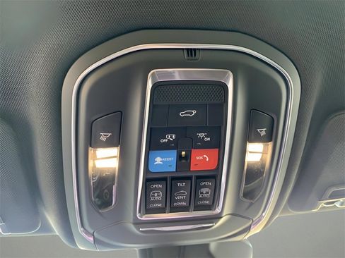 New 2025 Jeep Grand Cherokee Limited w/ Trailer Tow Package image 43