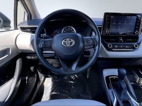Used 2022 Toyota Corolla LE FWD image 5