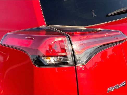 Used 2017 Toyota RAV4 Limited FWD image 28