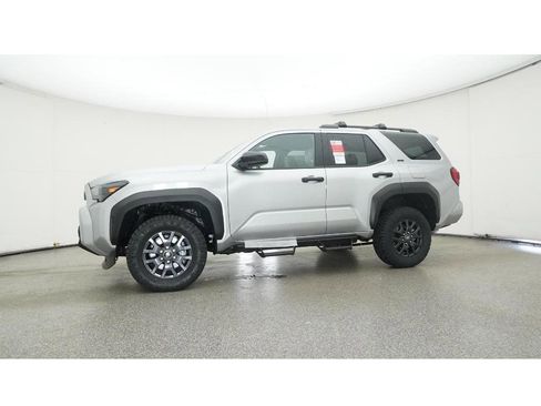 New 2025 Toyota 4Runner SR5 image 18