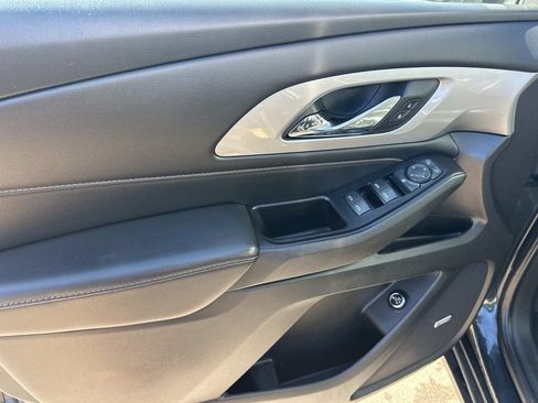 Used 2018 Chevrolet Traverse LT AWD/4WD image 19