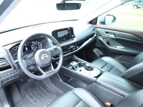Used 2023 Nissan Rogue SL w/ SL Premium Package FWD image 9