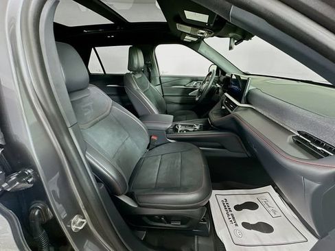 Used 2025 Ford Explorer ST AWD/4WD image 36