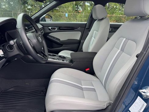 Certified 2025 Honda Civic FWD Hybrid Sedan image 17