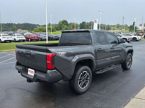 Used 2025 Toyota Tacoma TRD Sport RWD image 6