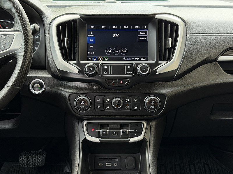 Used 2023 GMC Terrain SLE w/ Driver Convenience Package FWD image 13