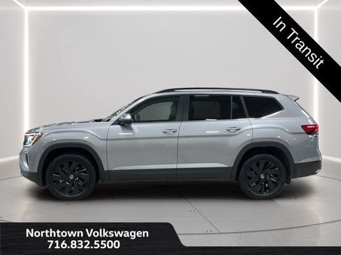 Used 2026 Volkswagen Atlas SE AWD/4WD image 2