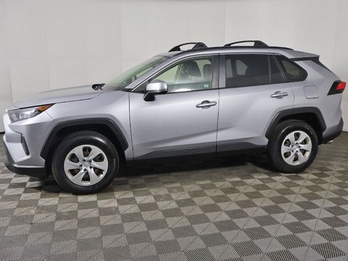 Used 2019 Toyota RAV4 LE w/ Carpet Mat Package AWD/4WD image 15