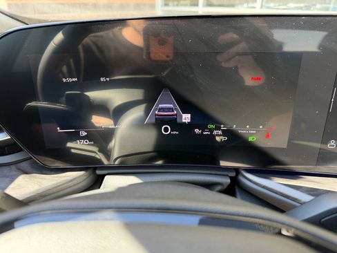 Used 2025 Audi Q5 Premium Plus w/ Premium Plus image 17