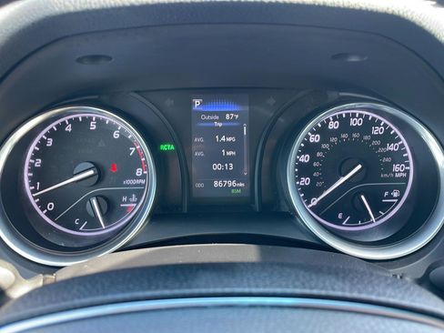 Used 2018 Toyota Camry LE w/ Convenience Package image 17