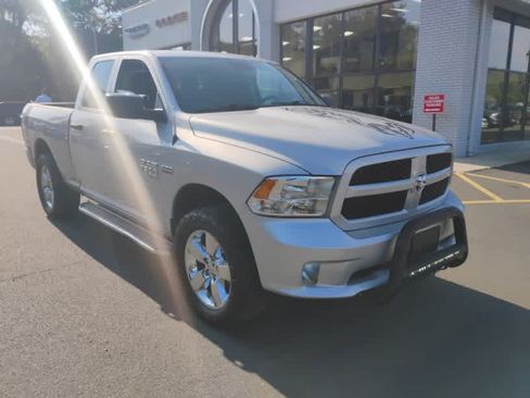 Used 2019 RAM 1500 Express w/ Express Value Package AWD/4WD image 2