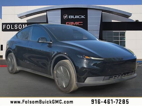 Used 2026 Tesla Model Y 2WD image 1