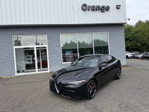 Used 2018 Alfa Romeo Giulia Ti Sport w/ Quick Order Package 22S Sport AWD/4WD image 1