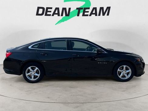 Used 2018 Chevrolet Malibu LS w/ LPO, Convenience Package 1 FWD image 9