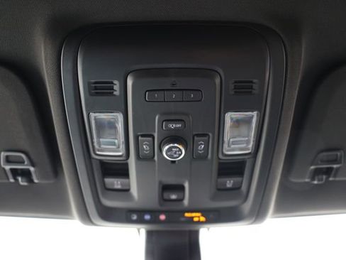 Used 2021 Chevrolet Tahoe Premier w/ Premium Package AWD/4WD image 37