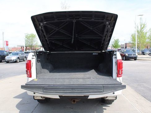 Used 2015 Ford F150 Platinum w/ Equipment Group 701A Luxury image 10