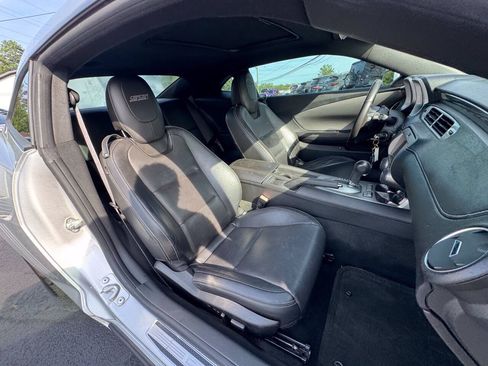 Used 2015 Chevrolet Camaro SS w/ RS Package RWD image 7