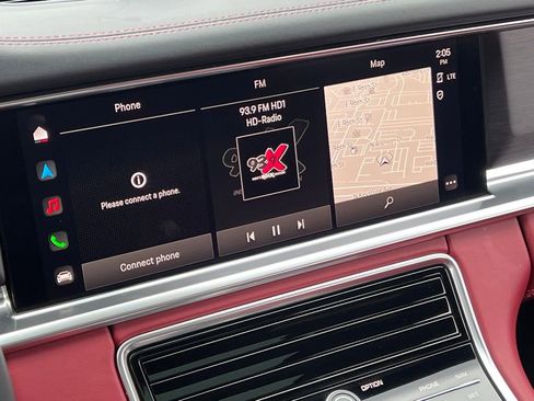 Used 2023 Porsche Panamera 4 Platinum Edition w/ Assistance Package image 31