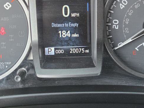 Used 2021 Toyota Tacoma TRD Sport w/ Technology Package image 14