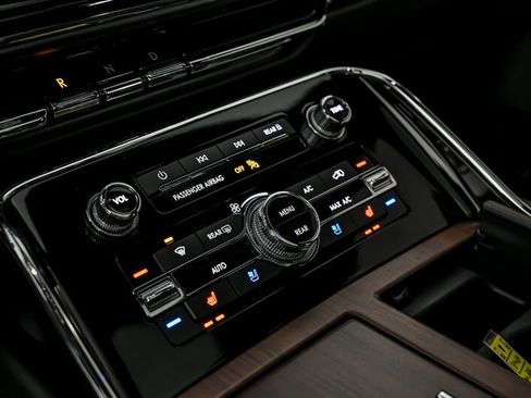 Used 2021 Lincoln Navigator Reserve image 32