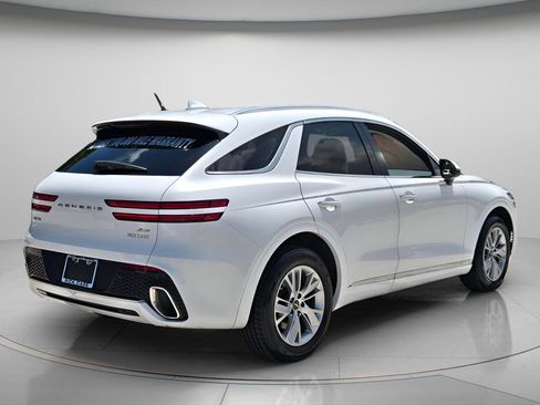 Used 2023 Genesis GV70 2.5T AWD/4WD image 7