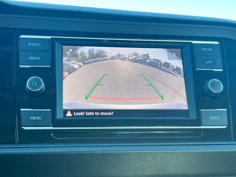 Used 2024 Volkswagen Jetta SE image 22