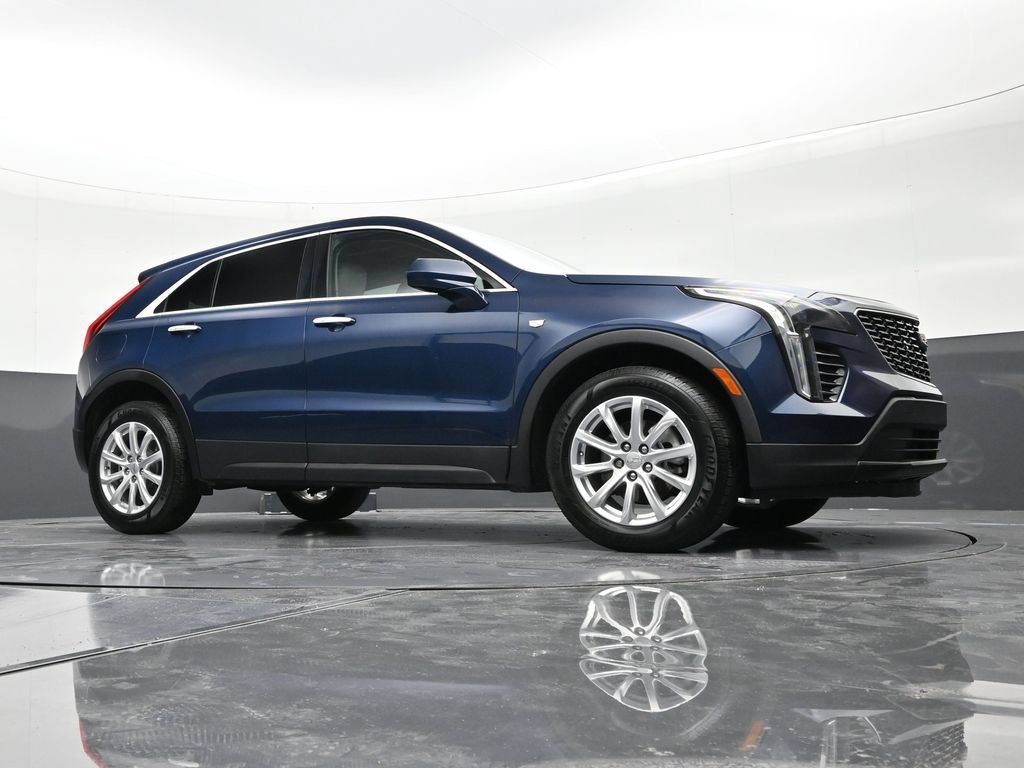 Certified 2021 Cadillac XT4 Luxury w/ Driver Awareness Package FWD image 26