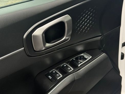 Used 2024 Kia Sorento S AWD/4WD image 19