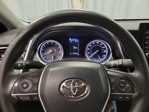 Used 2022 Toyota Camry LE FWD image 14