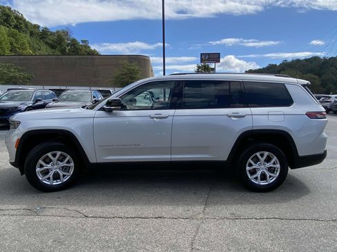 Used 2023 Jeep Grand Cherokee L Limited image 6