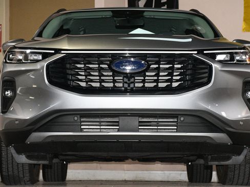 Used 2024 Ford Escape Platinum AWD/4WD image 81