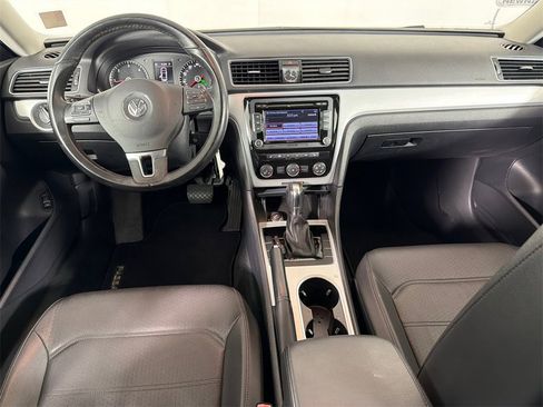 Used 2013 Volkswagen Passat TDI SE image 23