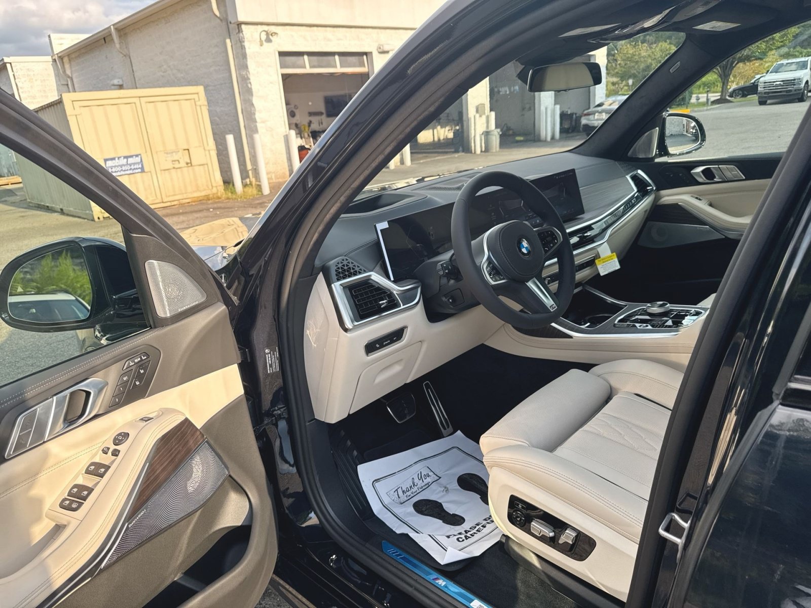 New 2027 BMW X7 xDrive40i w/ Executive Package AWD/4WD image 11