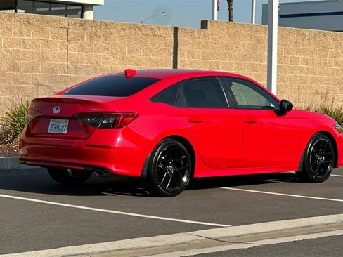 Used 2023 Honda Civic Sport image 4