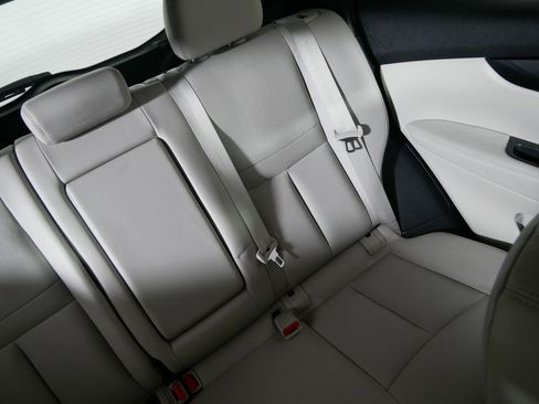 Used 2018 Nissan Rogue Sport SL w/ SL Premium Package image 14