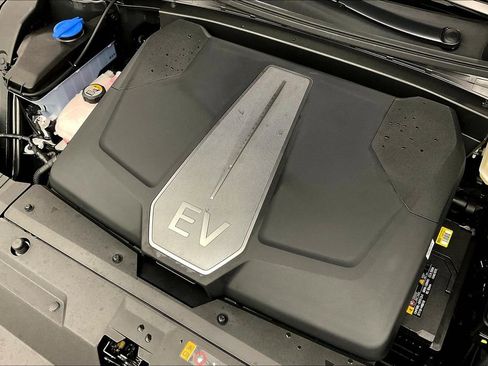 Used 2024 Kia EV6 Light image 37